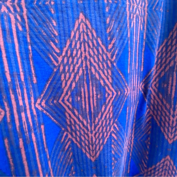 EUC LuLaRoe art deco Classic T, 3XL - Picture 8 of 13